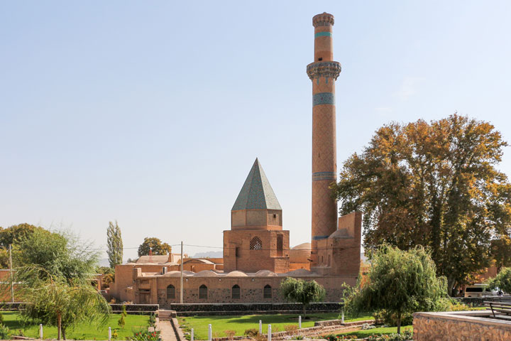 مسجد و مقبره نطنز