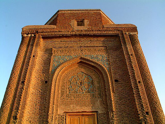 گنبد سرخ مراغه