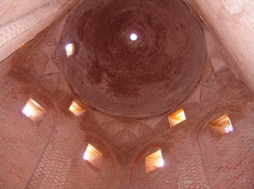 گنبد سرخ مراغه