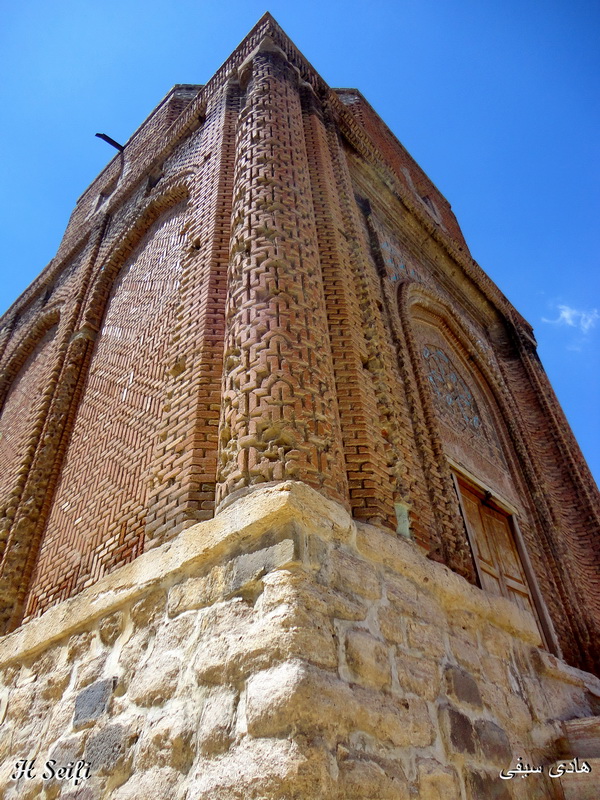 گنبد سرخ مراغه