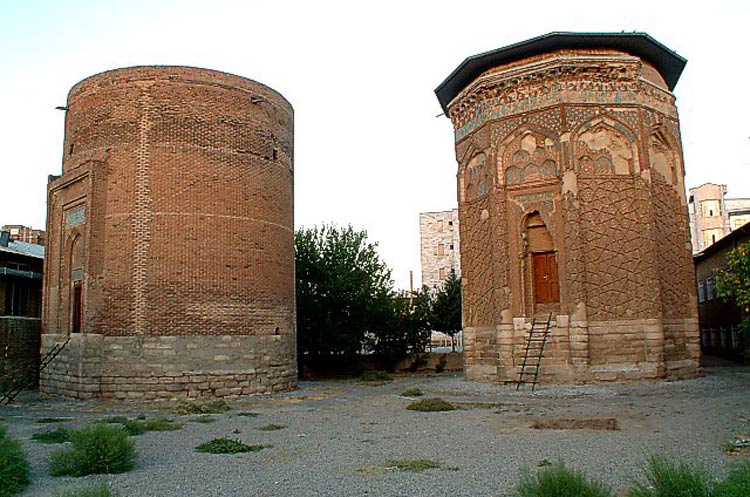 گنبد کبود مراغه