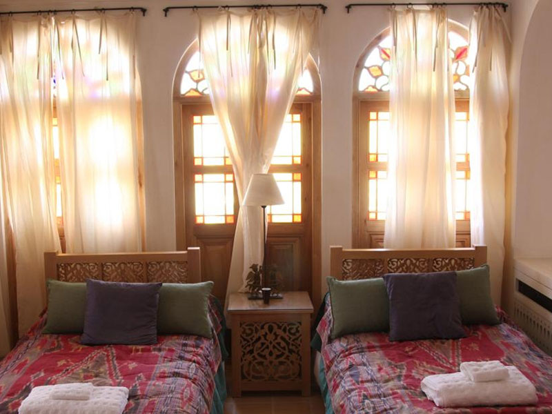 هتل سنتی منوچهری کاشان