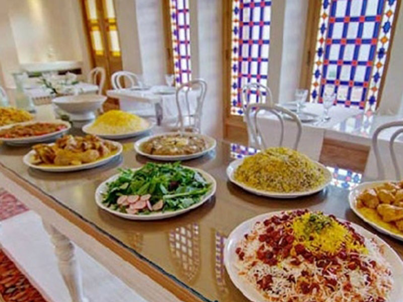 هتل سنتی منوچهری کاشان