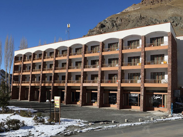 هتل جهانگردی دیزین