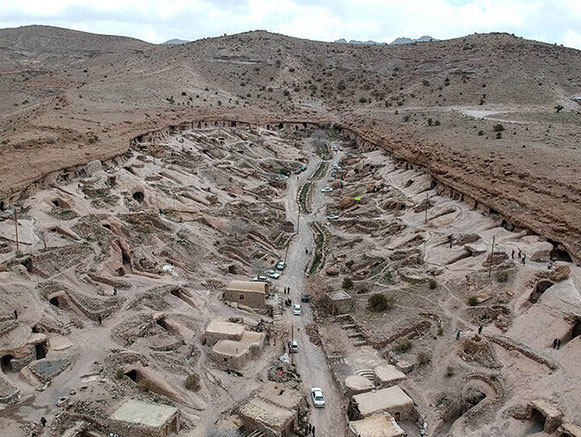 روستای زیرزمینی میمند(دستکند)