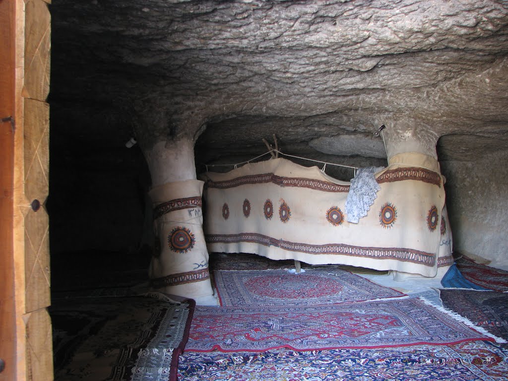 روستای زیرزمینی میمند(دستکند)