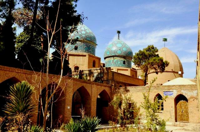 سه گنبدان کرمان