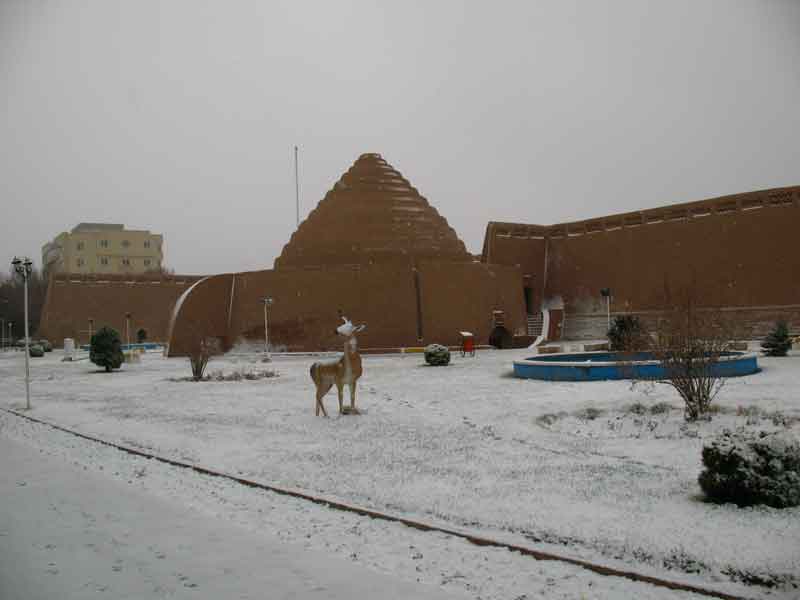 یخدان های کرمان