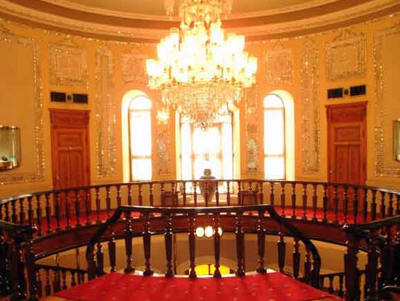 موزه آبگینه و سفال