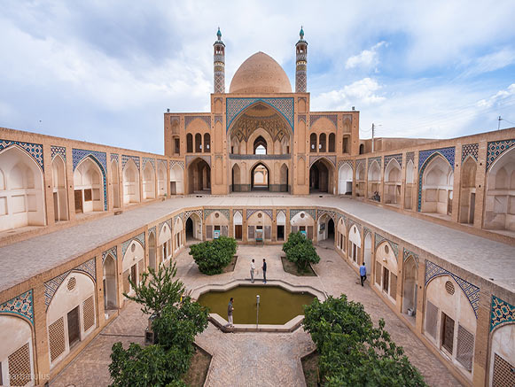 مسجد آقا بزرگ کاشان