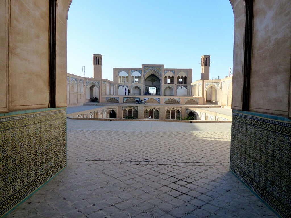 مسجد آقا بزرگ کاشان
