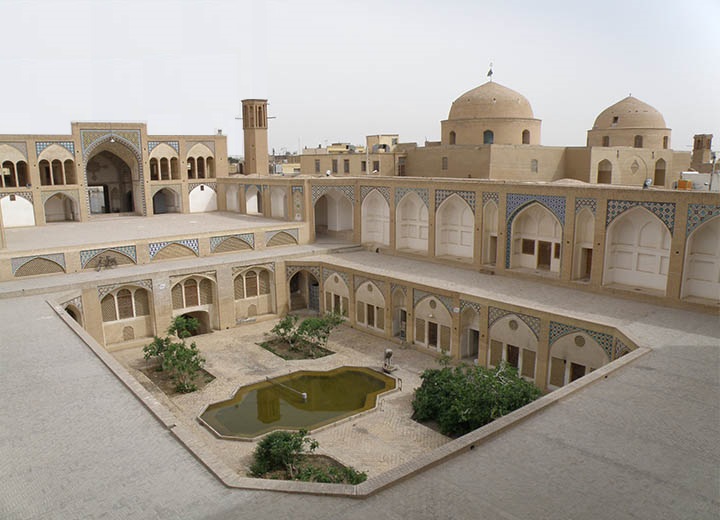 مسجد آقا بزرگ کاشان