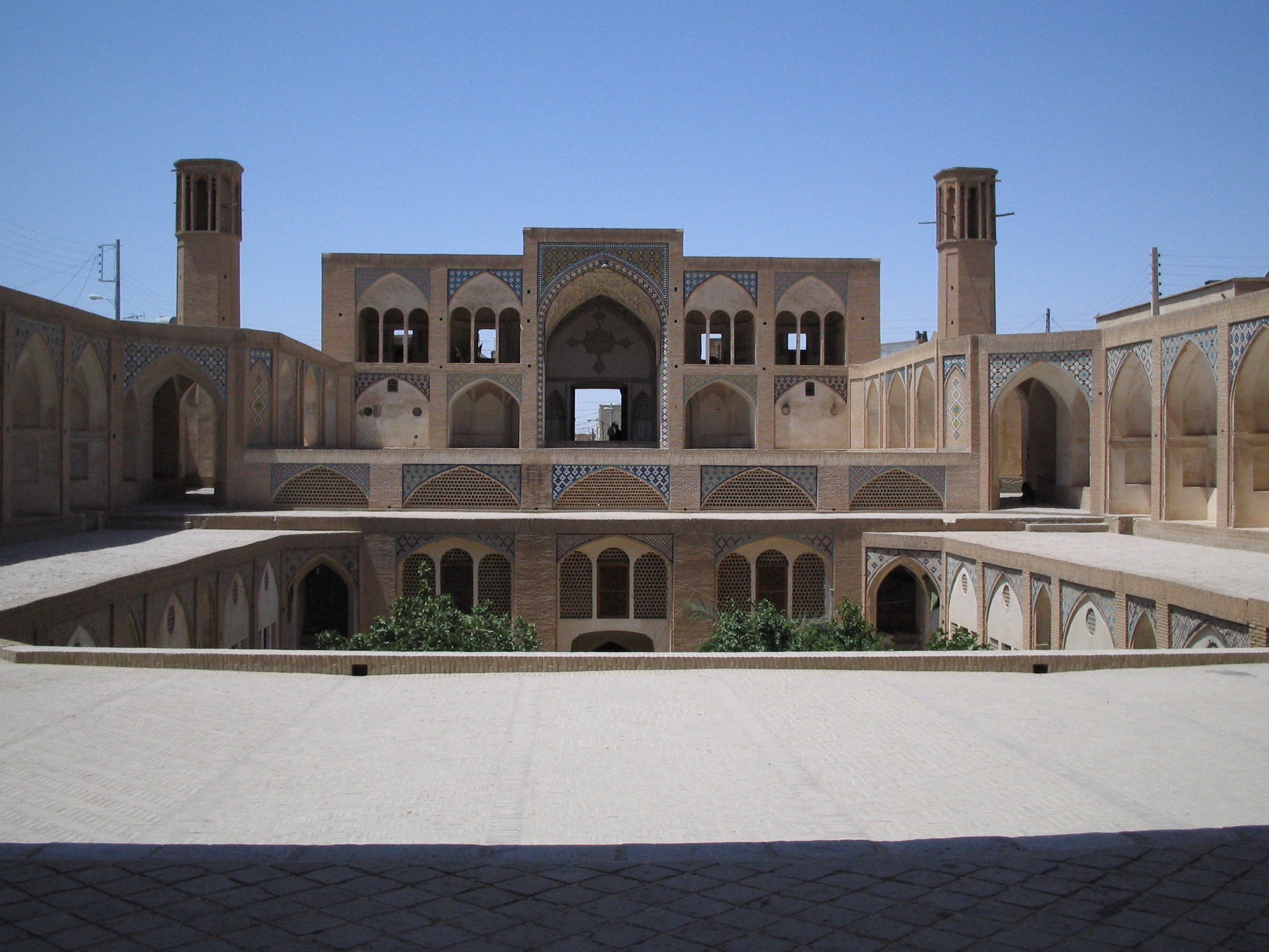 مسجد آقا بزرگ کاشان