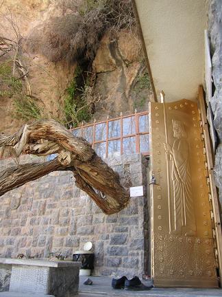 نیایشگاه چک چک پیر سبزی در  استان یزد