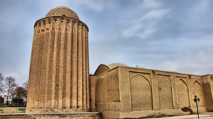 برج کاشانه بسطام