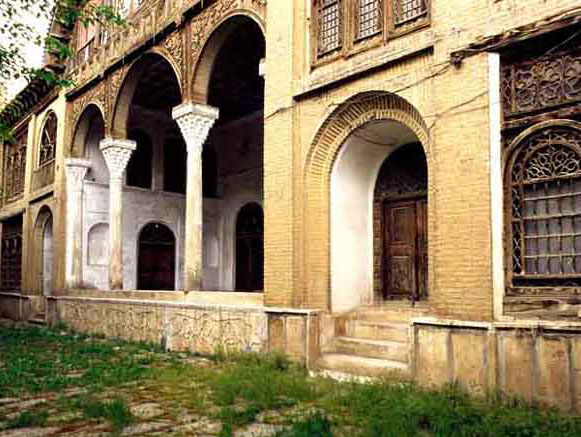 عمارت مشیر دیوان