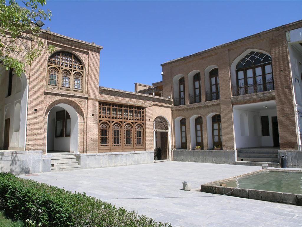 عمارت آصف خان وزیری (خانه کرد)