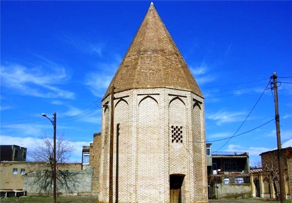 برج قربان همدان