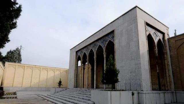 آرامگاه صائب تبریزی