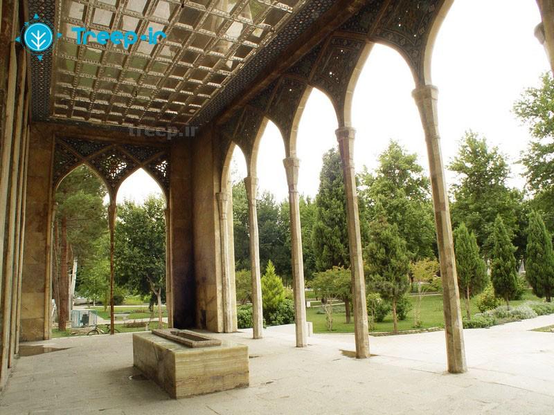 آرامگاه صائب تبریزی
