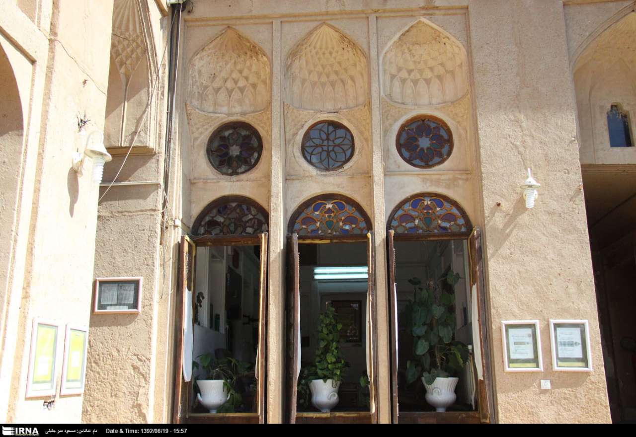 خانه لاری ها