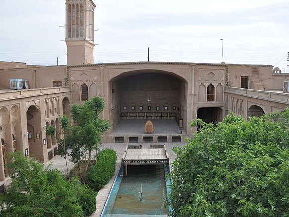 خانه لاری ها