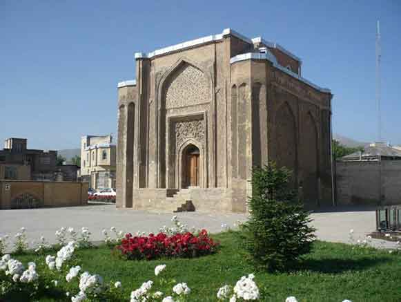 گنبد علویان همدان