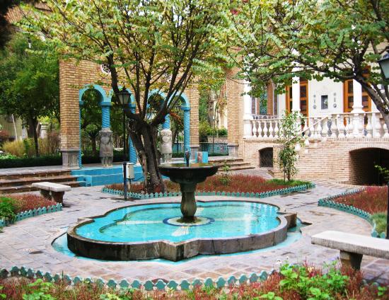 موزه مقدم دانشگاه تهران