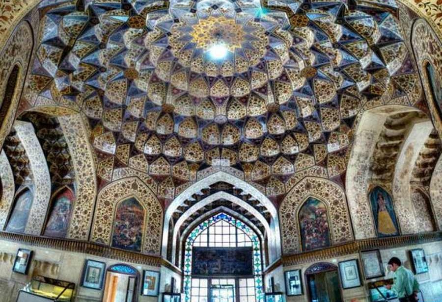 عمارت کلاه فرنگی شیراز آرامگاه کریمخان زند