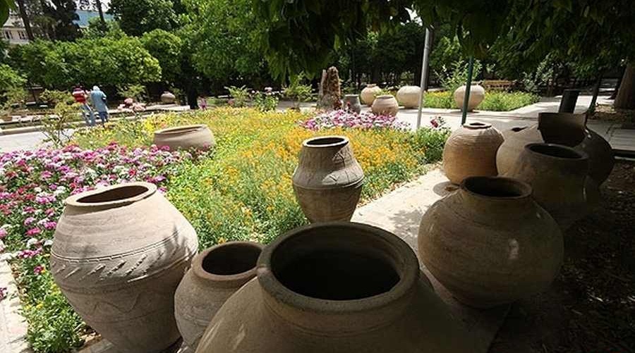 عمارت کلاه فرنگی شیراز آرامگاه کریمخان زند