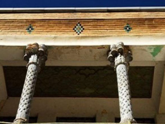 کاخ قلعه دزک