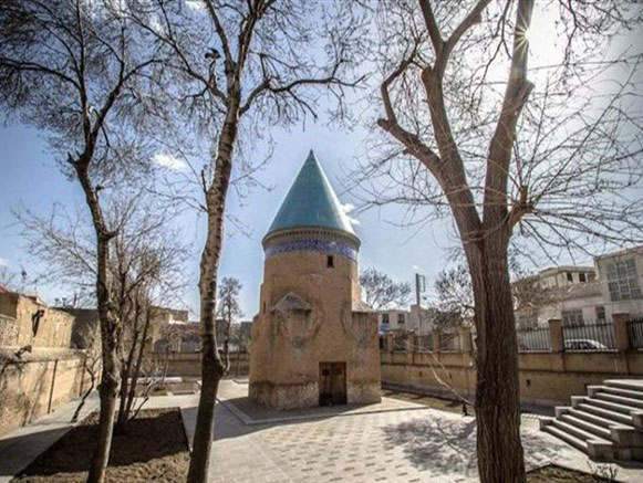 آرامگاه حمدالله مستوفی