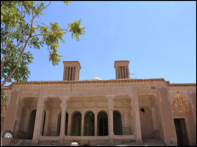 عمارت شترگلو ماهان