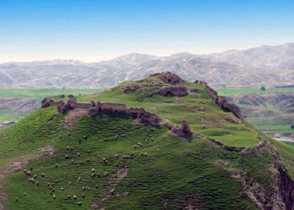 دژ پشت قلعه