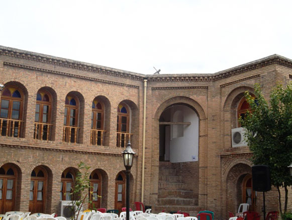 خانه تاریخی آخوند ابو خرم آباد