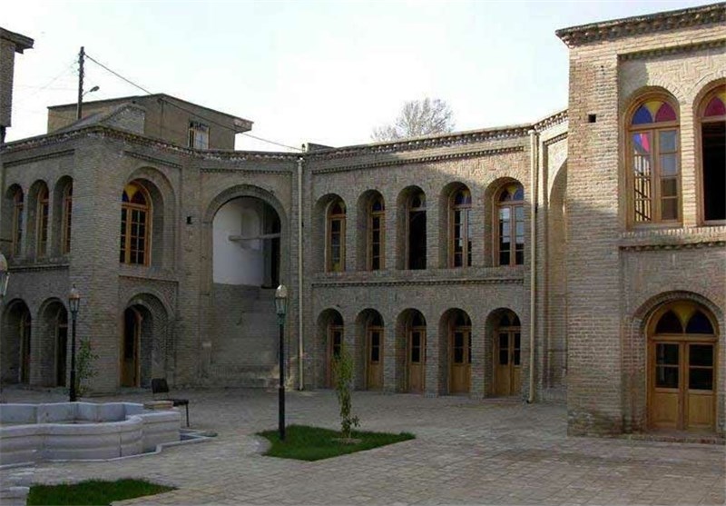 خانه تاریخی آخوند ابو خرم آباد