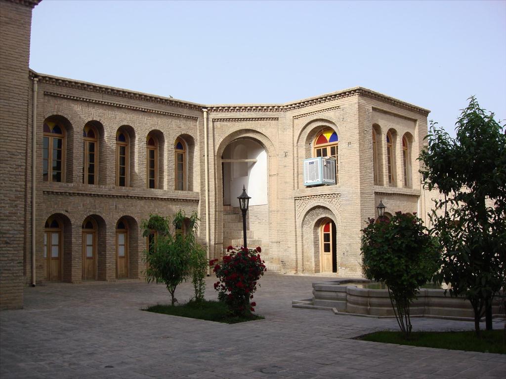 خانه تاریخی آخوند ابو خرم آباد