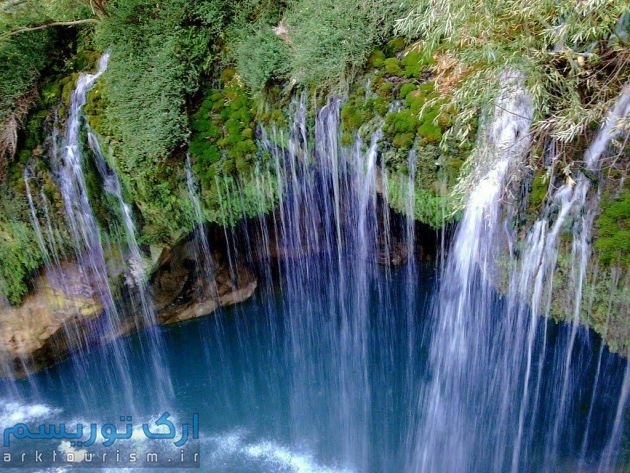 آبشار آب ملخ