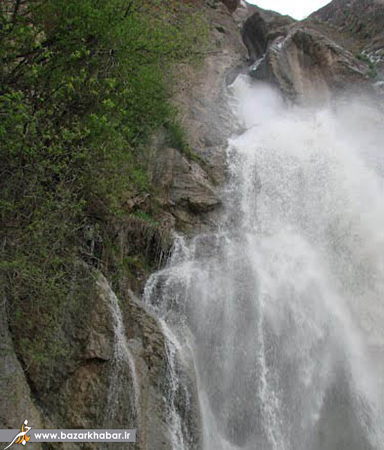آبشار شاهاندشت مقصدی مناسب برای گردشگری 