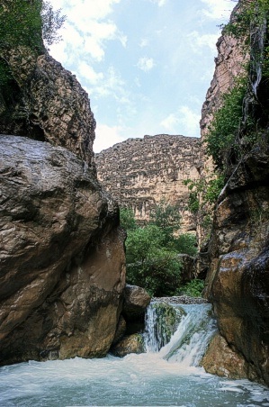 روستا و دره شمخال