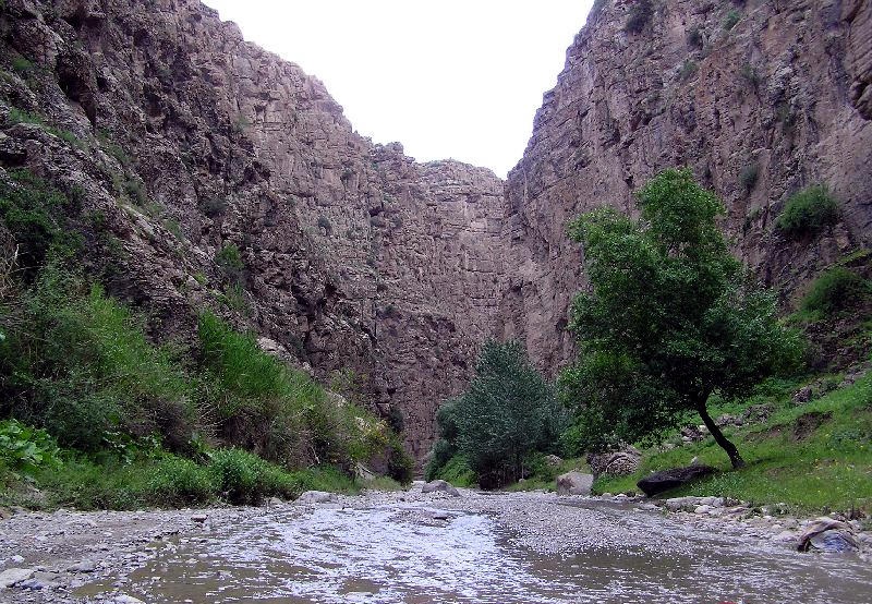 روستا و دره شمخال