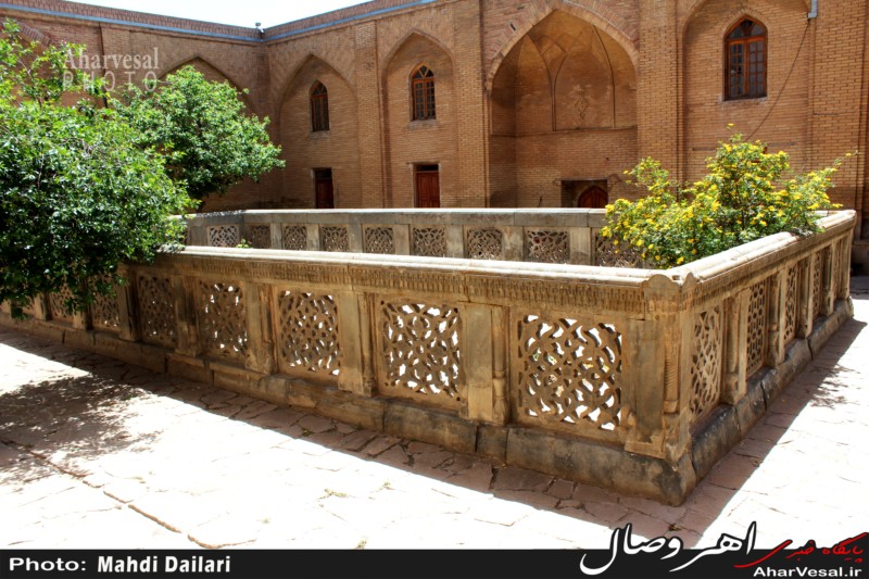 آرامگاه شیخ شهاب الدین اهری
