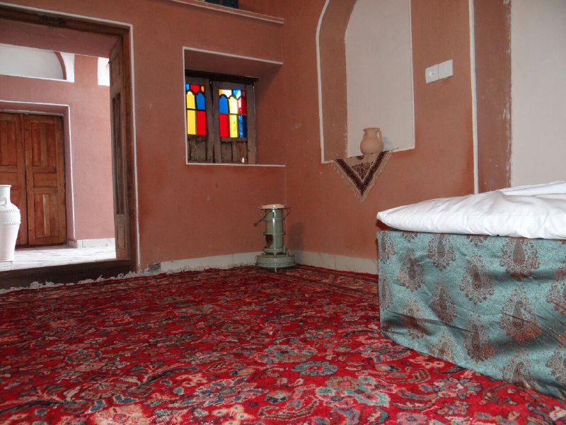 هتل سنتی نخجیر نراق