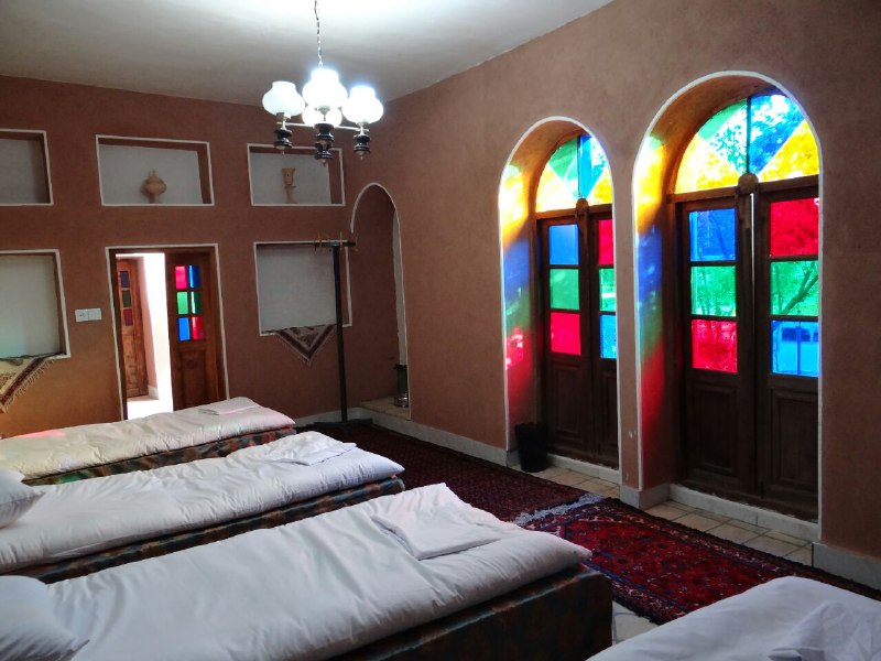 هتل سنتی نخجیر نراق