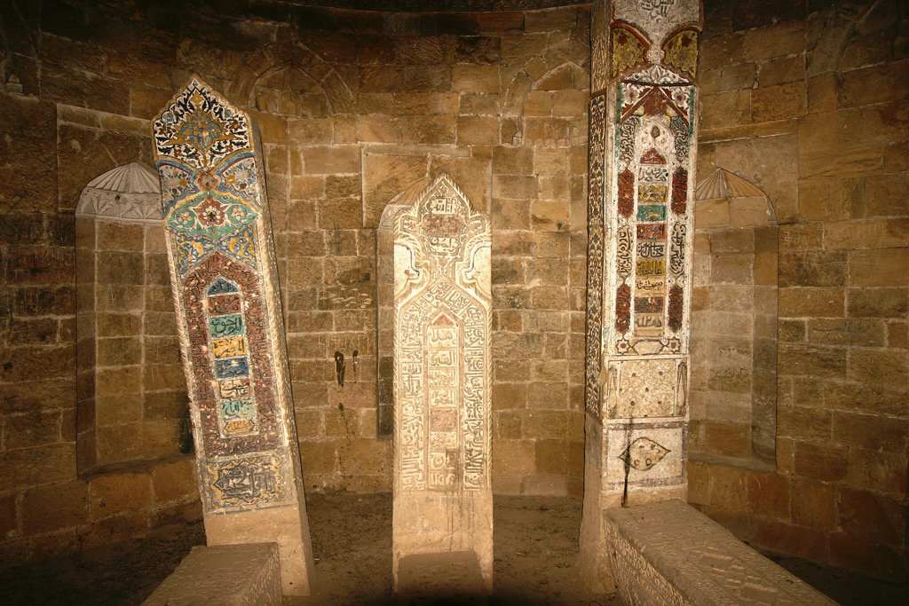 یئددی‌ گنبذ شماخی