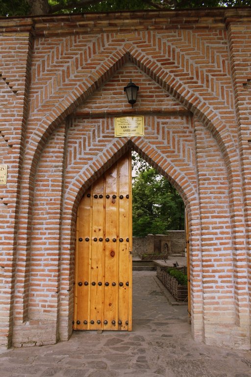 کاخ خان های شکی