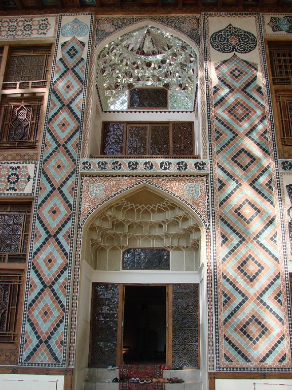 کاخ خان های شکی