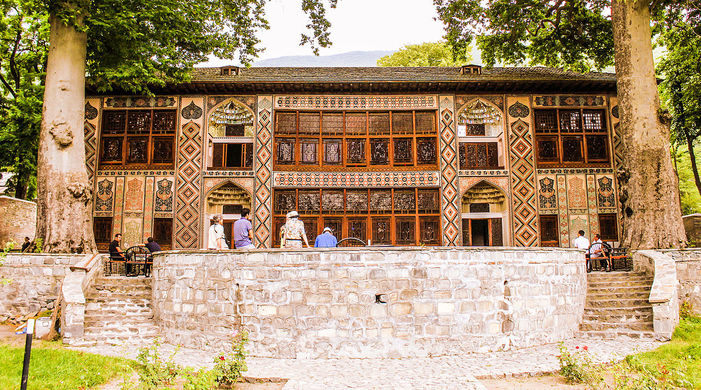 کاخ خان های شکی