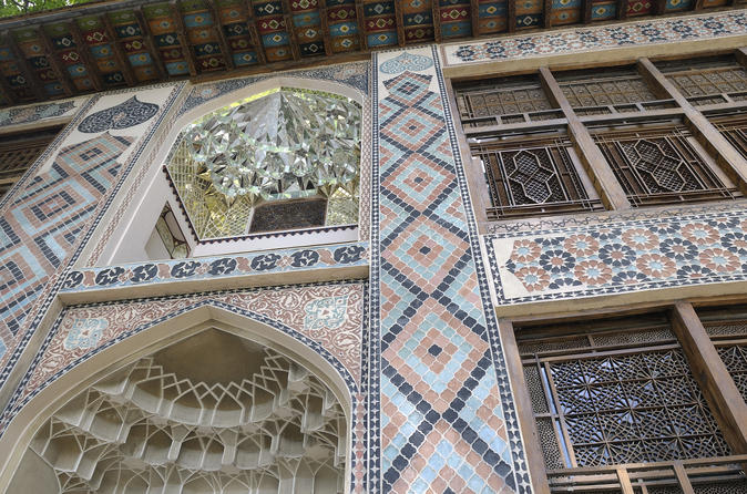 کاخ خان های شکی