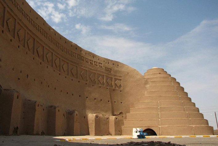 یخدان های دوقلوی سیرجان